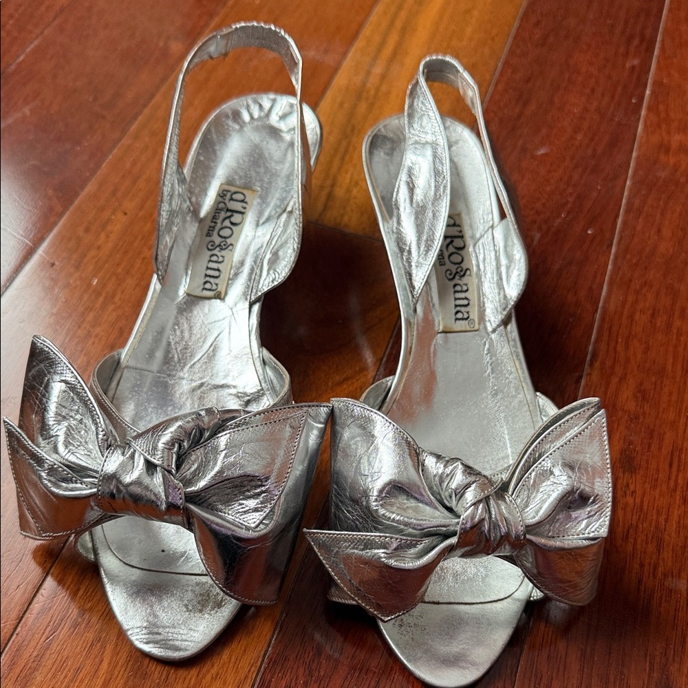 Italian silver  bow sandal. Very comfortable